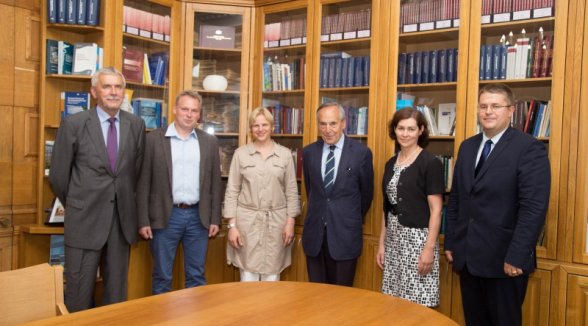 Sarunā ar seru Džeikobsu - par Eiropas Savienības Tiesu un Lielbritānijas juristu nākotni