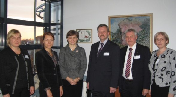 Augstākās tiesas pārstāvji klausās lietu ECT un tiekas ar tiesnešiem un juristiem