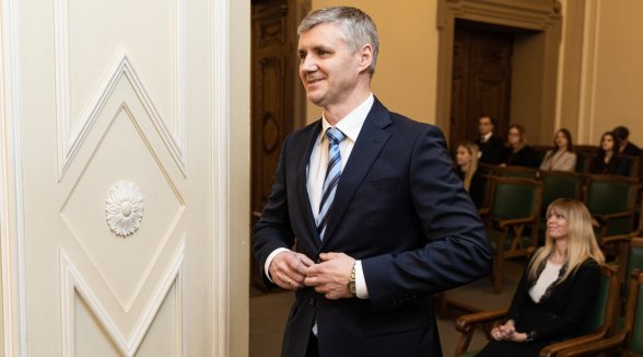 Saeima par Augstākās tiesas senatoru apstiprina Ermīnu Darapoļski