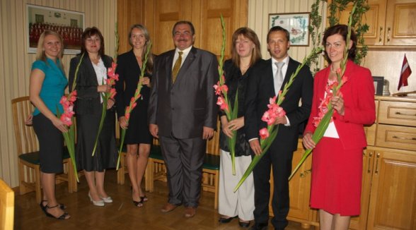 Augstskolu absolventi pieņemšanā pie Augstākās tiesas priekšsēdētāja