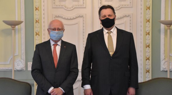 Augstākās tiesas priekšsēdētājs tiekas ar Francijas Valsts padomes viceprezidentu