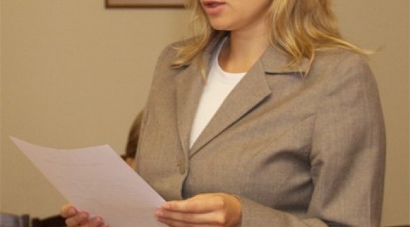 Četrpadsmit jaunuzņemti advokāti nodod zvērestu Augstākās tiesas priekšsēdētājam