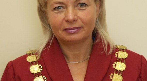 Gardu virza par Augstākās tiesas senatori, Senkāni – par tiesnesi