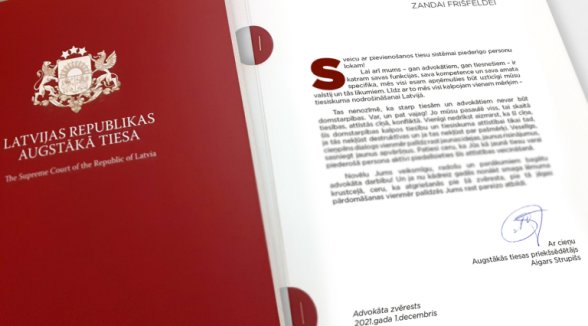 The Chief Justice of the Supreme Court takes the oath of twelve advocates