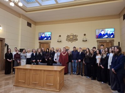 Rīga Stradiņš University students visit the Supreme Court on the Constitution Day
