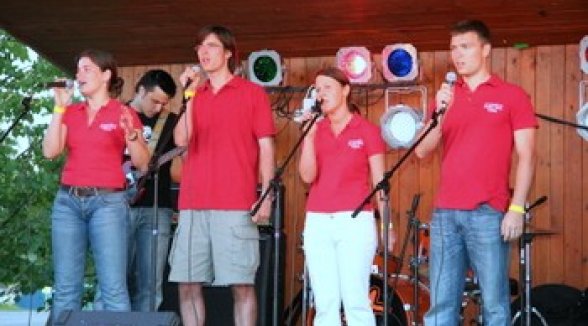 Sporta spēlēs Augstākās tiesas komandai vislabāk veicas dziedāšanas disciplīnā