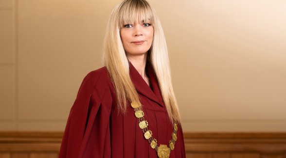 Tiesnešu ētikas komisijā ievēl senatori Diānu Makarovu