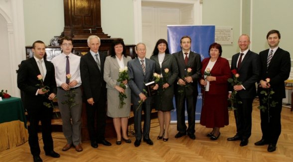 Civilprocesa komentāru grāmatas atvēršanā norāda uz nepietiekamu valsts atbalstu tiesību zinātnei