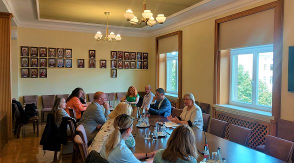 Augstāko tiesu apmeklē tieslietu pasniedzēji no Eiropas valstīm