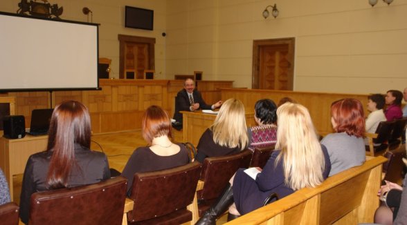 CANDIDATES TO THE OFFICE OF A JUDGE GET ACQUAINTED WITH THE SUPREME COURT