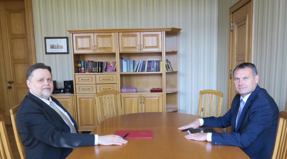 Augstākās tiesas priekšsēdētājs un ģenerālprokurors uzsver vienveidīgas tiesu prakses nozīmi