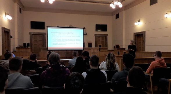 Topošie būvnieki iepazīst Augstākās tiesas darbu un tiesu praksi būvniecības lietās