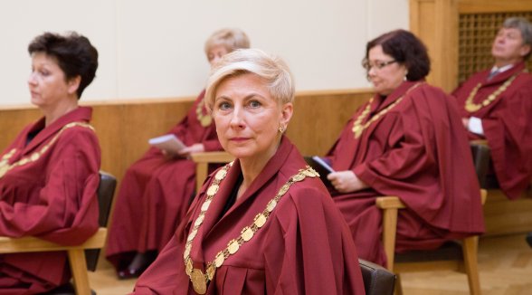Tieslietu padomē no Augstākās tiesas ievēl senatori Dzintru Baltu