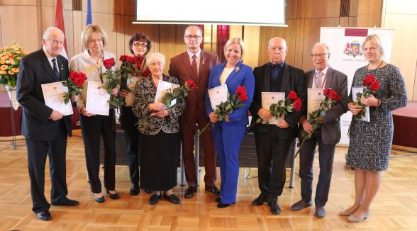 Atzīmē Augstākās tiesas tiesnešu devumu Civilprocesa likuma izstrādē