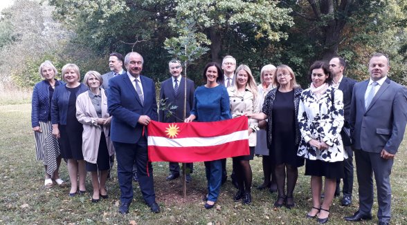 Priekuļos godina senatoru Kārli Ozoliņu