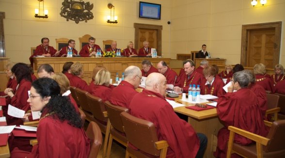 Augstākās tiesas tiesneši strādā uz spēku izsīkuma robežas