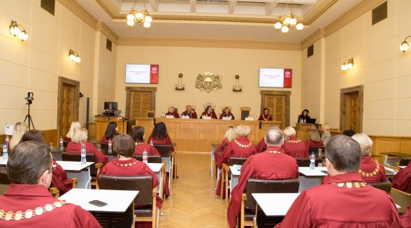 Senāta noslodze pamazām tuvojas optimālajai – secina Augstākās tiesas plēnums