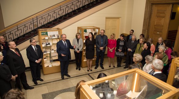 Augstākajā tiesā skatāma izstāde par Latvijas Senātu