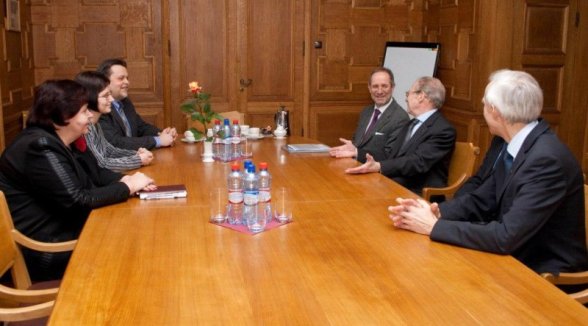 JUDGES OF THE DEPARTMENT OF CIVIL CASES MEET THE PROFESSOR BENEDICT WINIGER