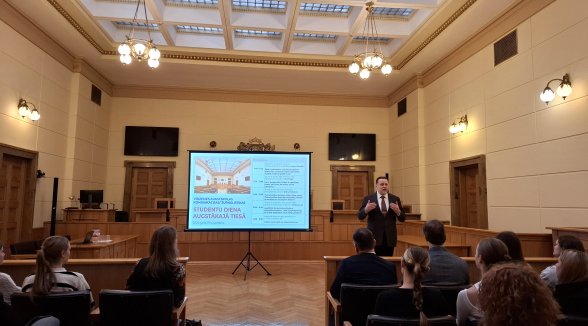 Vidzemes Augstskolas studenti iepazīst tiesu darbu un komunikāciju ar sabiedrību