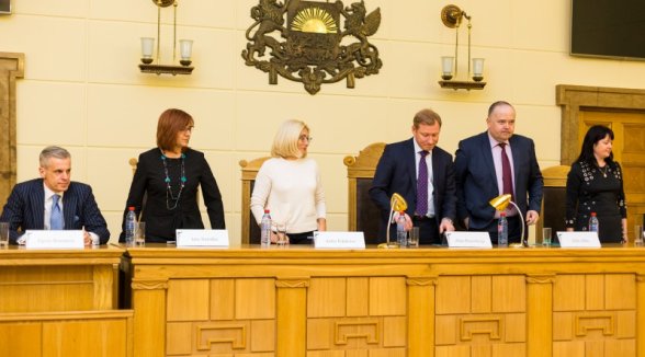 Ar finālspēli Senāta zālē studenti noslēdz tiesas procesa izspēli krimināltiesībās