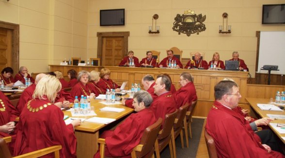 Augstākās tiesas plēnums aizvadītā gadu vērtē apmierinoši, bet izsaka bažas par tiesas funkcionēšanu šogad