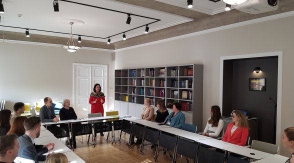 Augstākās tiesas darbinieki iepazīst Rīgas apgabaltiesas darbu