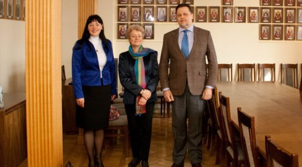 Civillietu departamenta tiesneši tiekas ar Ženēvas Universitātes profesori Šapuī