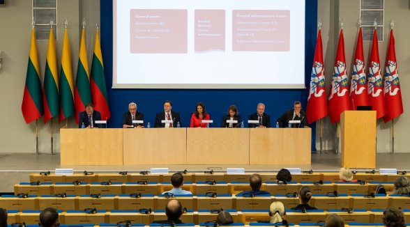 Augstākās tiesas priekšsēdētājs Lietuvā referē par vienotas tiesu prakses nodrošināšanu