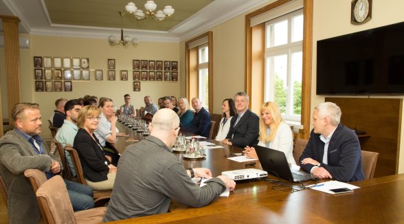 Pieredzes apmaiņas vizītē Augstākajā tiesā viesojas kolēģi no Oslo rajona tiesas 