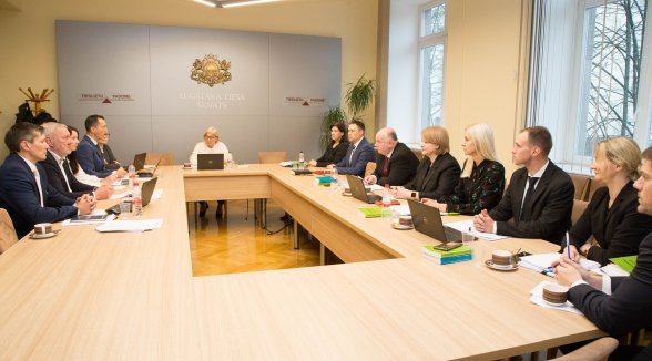 Members of Department of Criminal Cases and prosecutors discuss case-law on money laundering