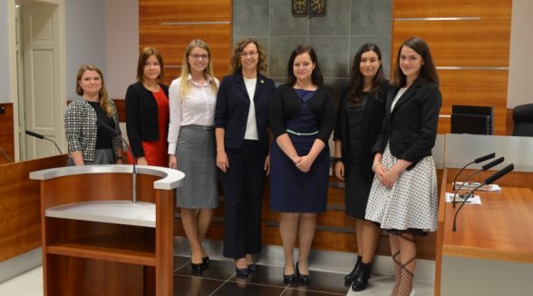 Representatives of the Supreme Court learn about the work of office of judicial support in the Czech Republic