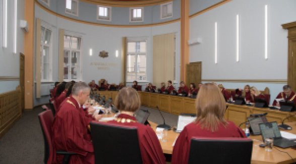 Senate redistributes number of senatorial posts among departments