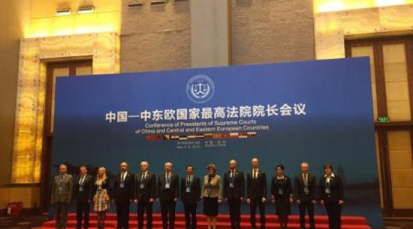 Starptautiskā Augstāko tiesu konferencē Ķīnā iepazīstina ar Latvijas pieredzi vienotas tiesu prakses veidošanā