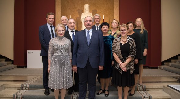 Augstākā tiesa uzņem simtgades konferences viesus