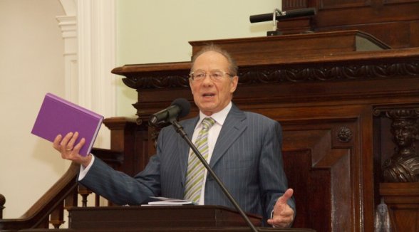 Septiņdesmit gadu jubilejā Kalvis Torgāns izdod grāmatu par civiltiesību, komerctiesību un civilprocesa aktualitātēm