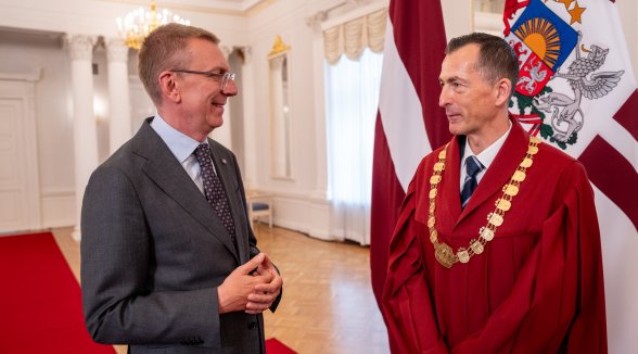 Valsts prezidents pieņem senatora Māra Lejas svinīgo solījumu