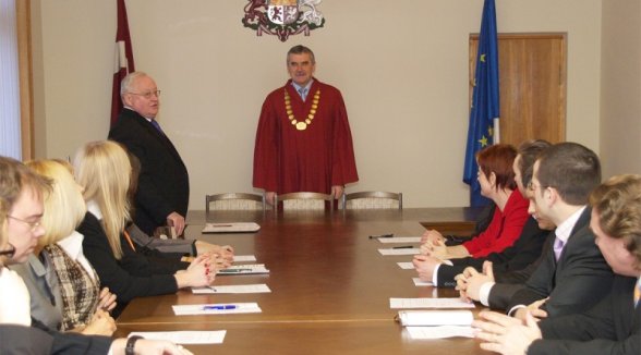 On the first Judicial Disciplinary Committee meeting - recommendation to remove judge from his office