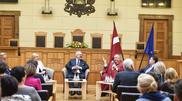 Valsts prezidents aktualizē tiesneša lomu tiesību godprātīgā izmantošanā 