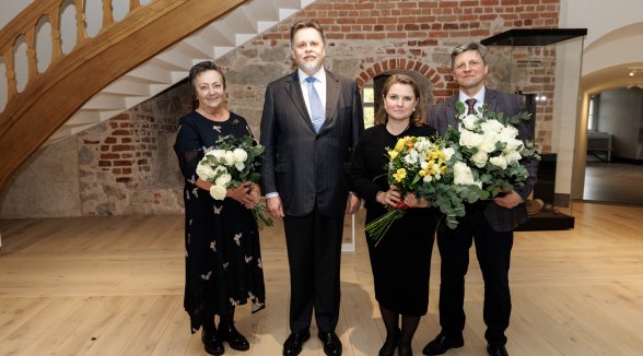 Augstākās tiesas senatori un darbinieki saņem Tieslietu sistēmas apbalvojumus