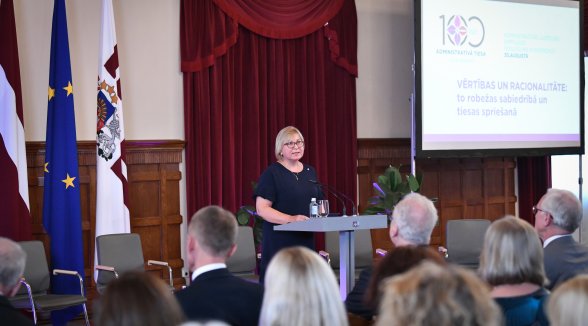 Administratīvo tiesnešu darbs ir valstiski nozīmīgs un augstu novērtēts