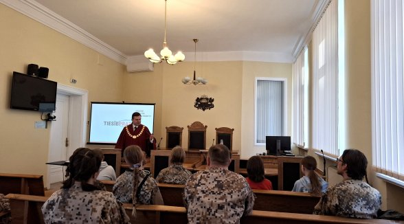 Youth guards learn about the work of the Supreme Court and judges