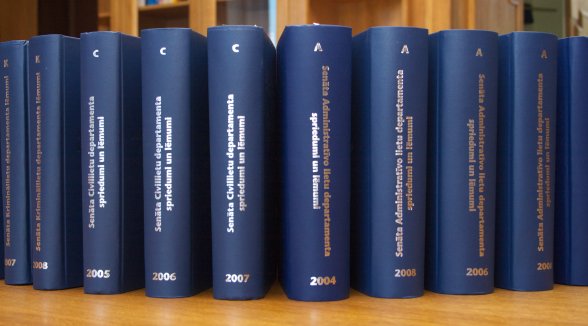 Izdevējs pazemina cenas Senāta nolēmumu krājumiem