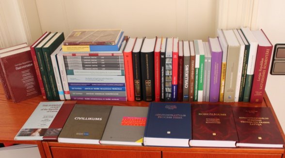 THE PEACE PALACE LIBRARY IN THE NETHERLANDS RECEIVES LATVIAN LEGAL LITERATURE