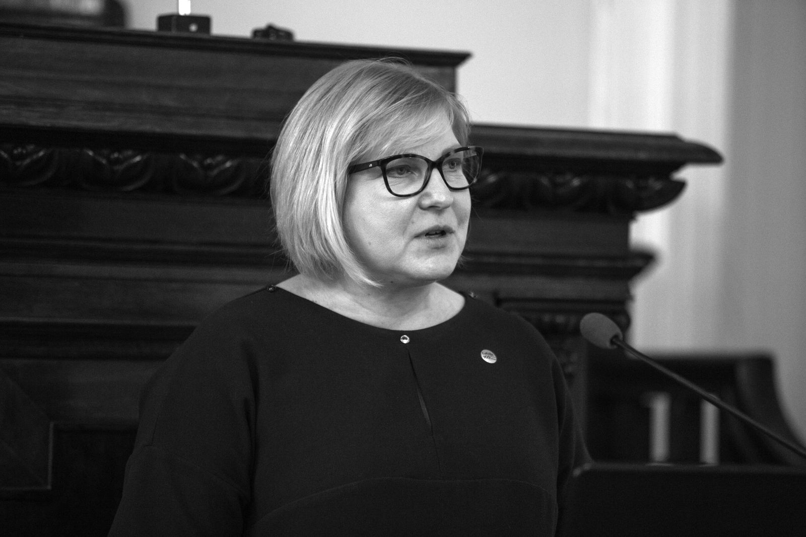 Veronika Krūmiņa referē LU mazajā aulā